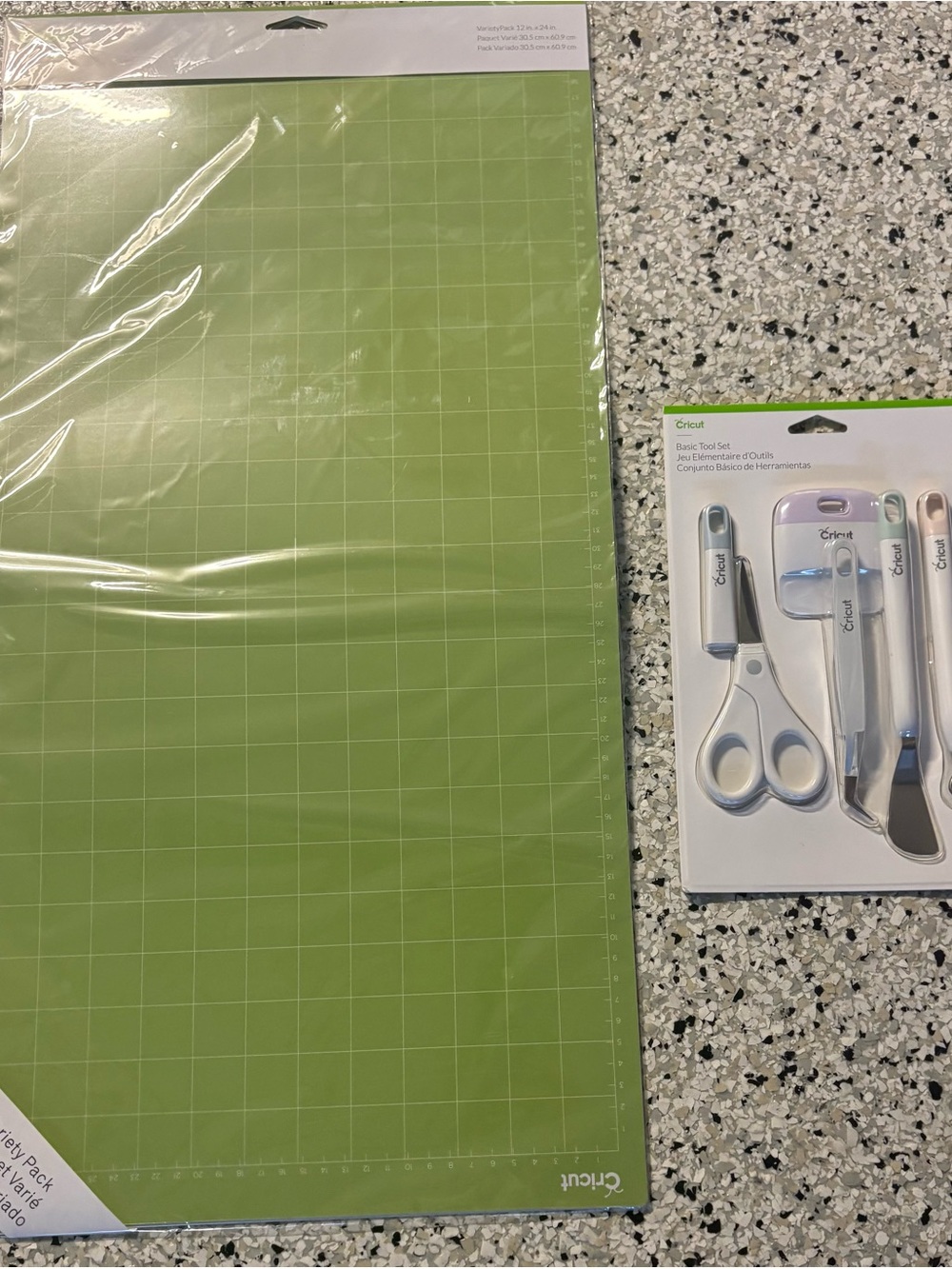 Cricut 3pk Craft Cutting Mat 12”x24” and Basic Tool Set